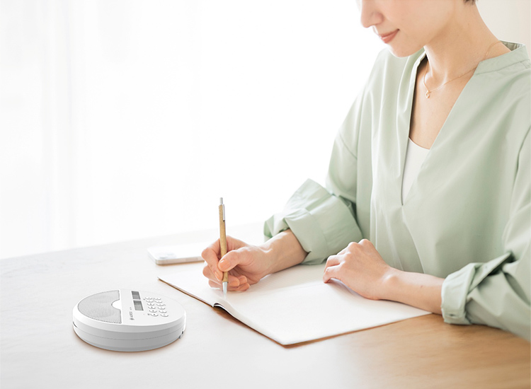 ステレオスピーカー搭載